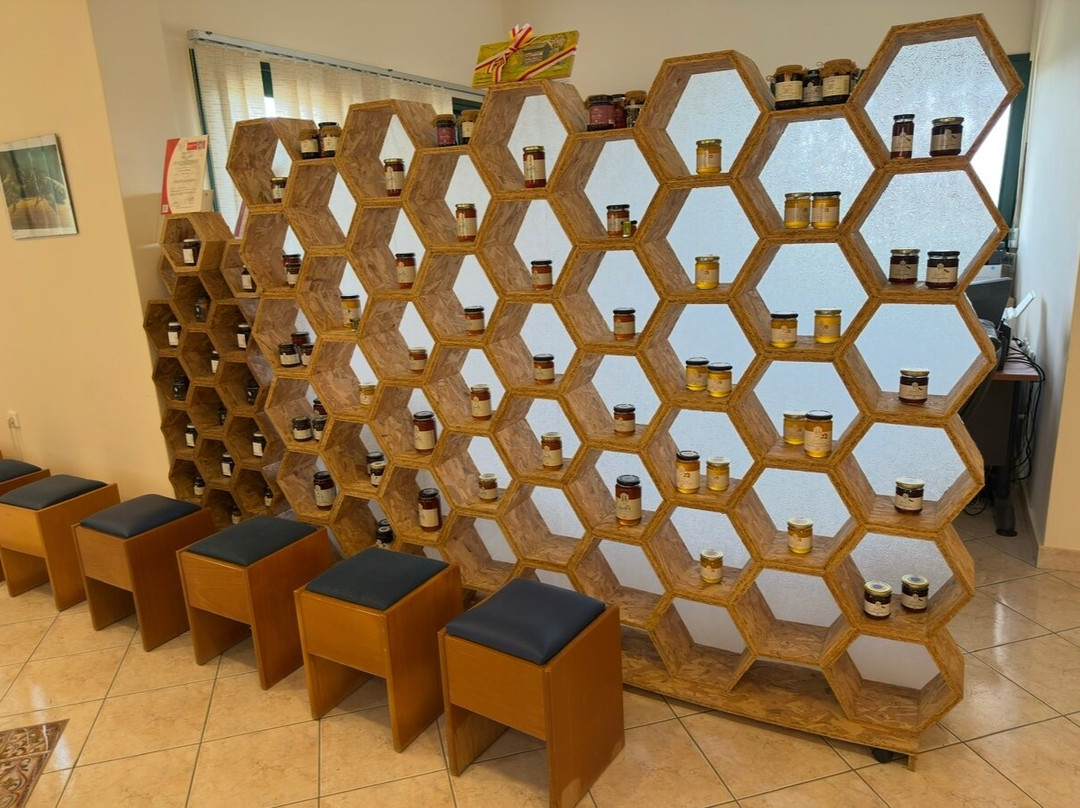 Melissokomikí Kérkyras Vasilákis-Vatos必去景点