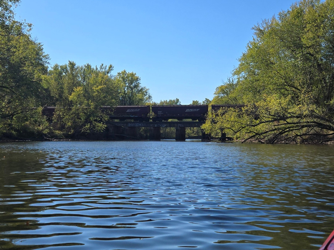 Broken Paddle Guiding Co.-Wabasha必去景点