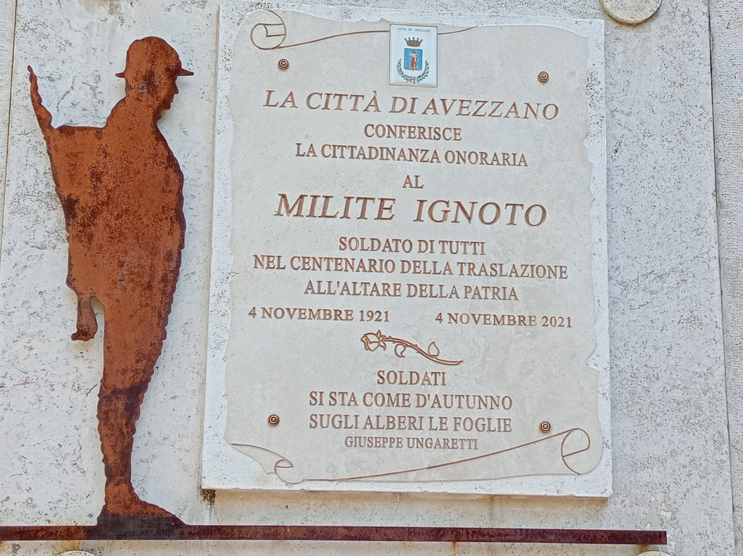 Monumento ai Caduti Delle Due Guerre Avezzano-Avezzano必去景点