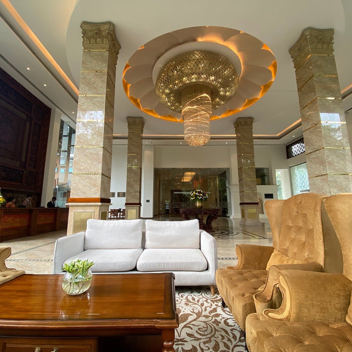 The Golden Crown Hotel-浴室