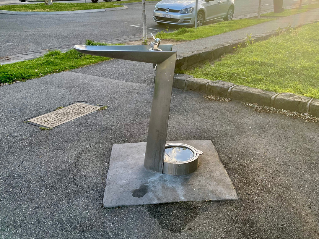 Canning and Palmerston Streets Reserve-Carlton必去景点