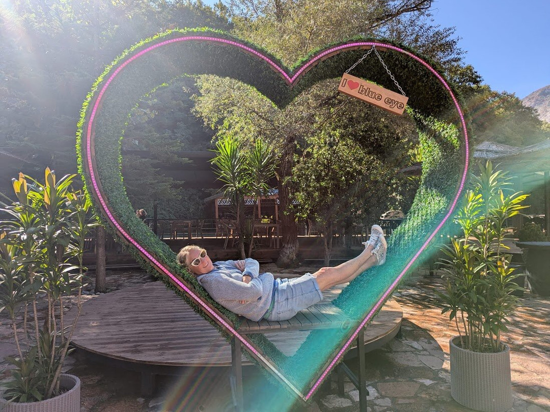 The Blue Eye-沙兰德必去景点