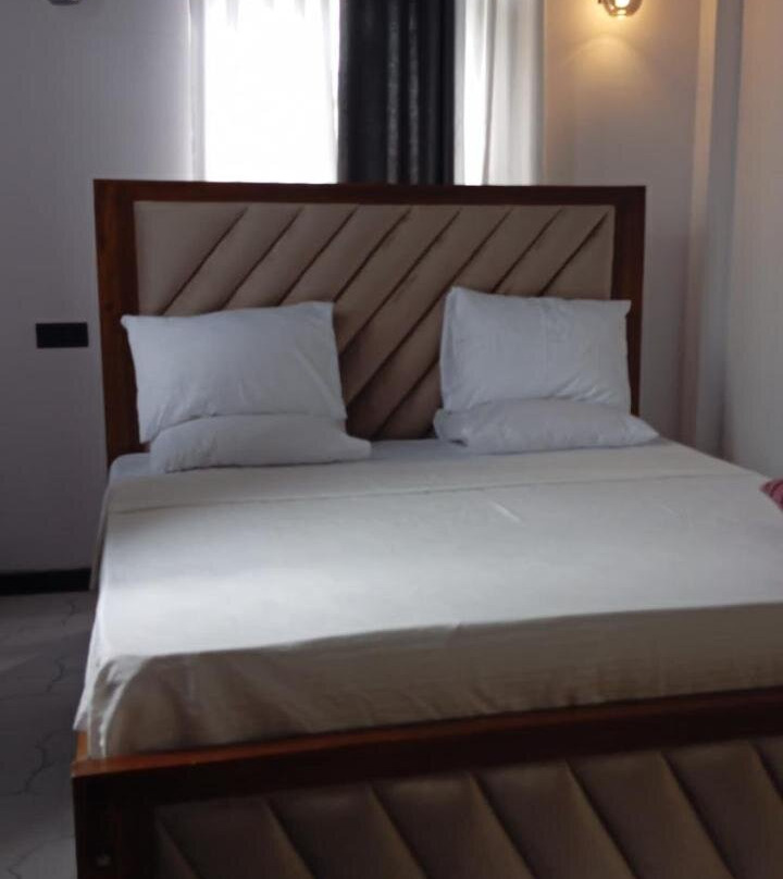 Skyline & Bitcoin Coffee Lodge