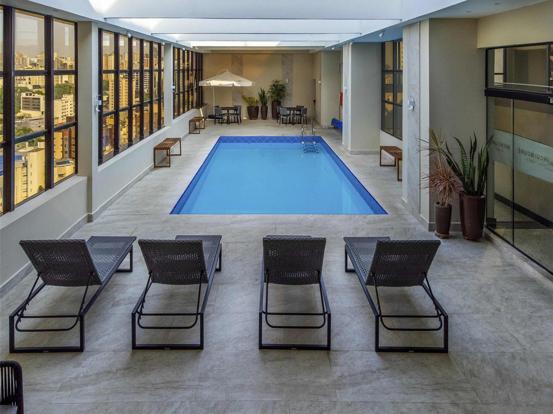 库里提巴黄金美居酒店