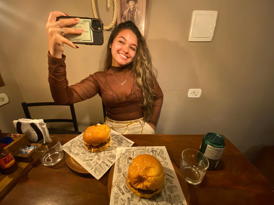 Velho Oeste Burger House - Ibitipoca