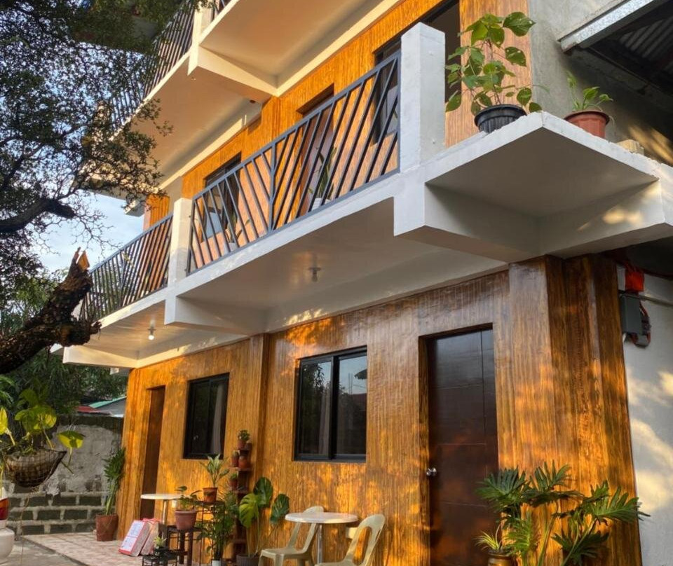 Alona's Traditional Filipino Home Near 100 Islands Wharf