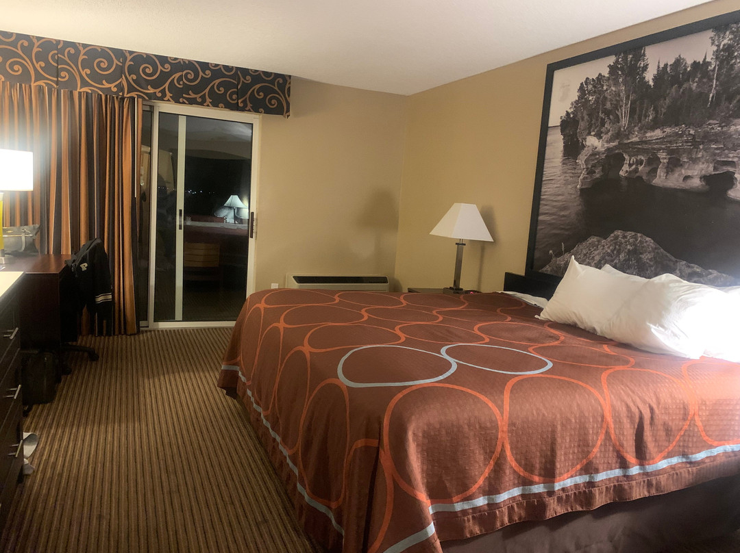 Super 8 by Wyndham St. Ignace主图