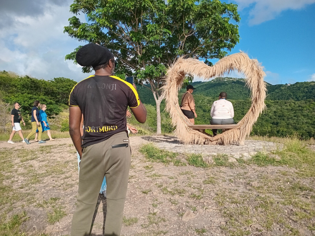 Kalonji Tours & Taxi-Le Lamentin必去景点