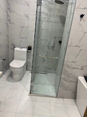 Newport Hotel Kutaisi-浴室