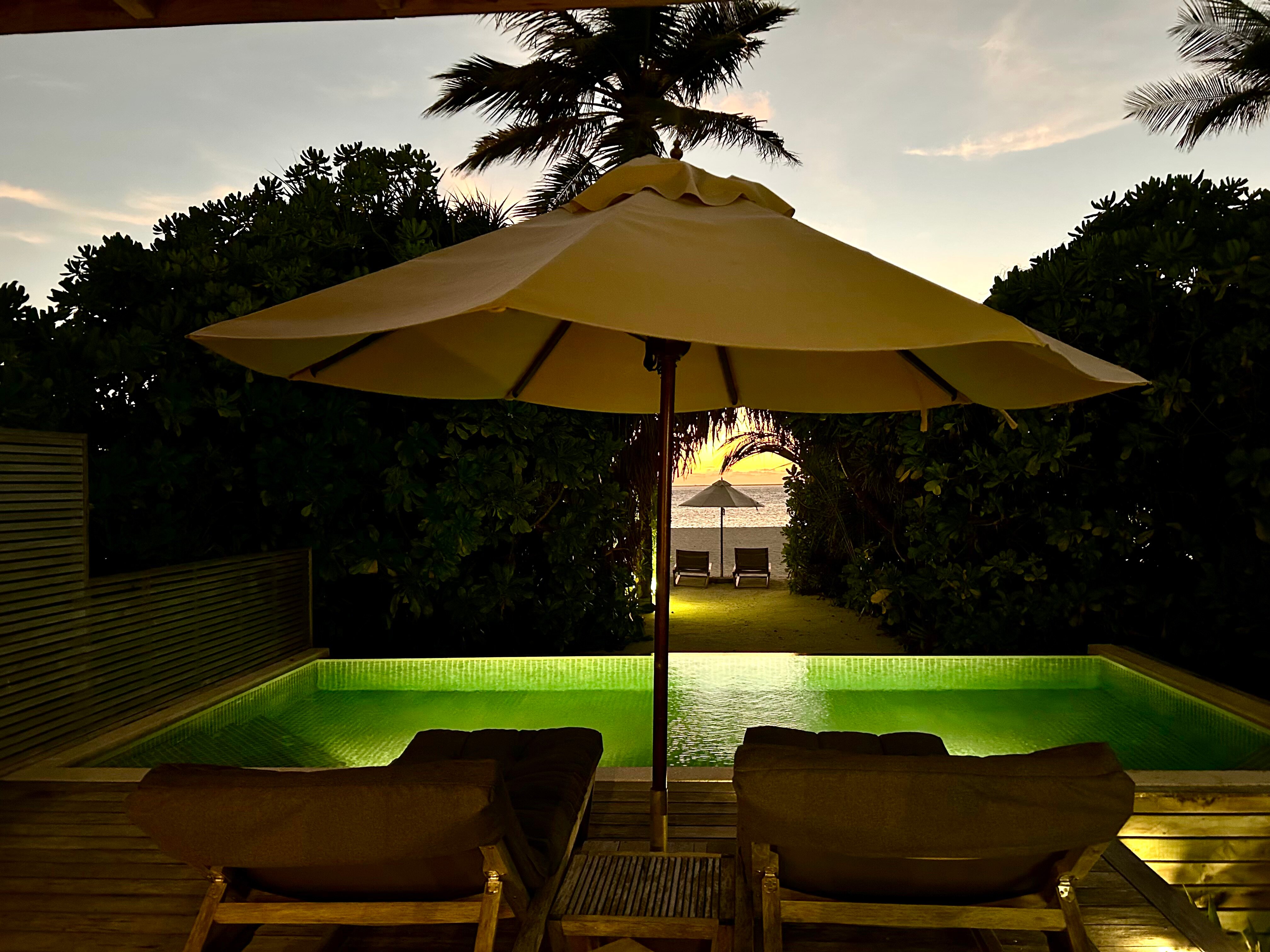 胡拉瓦尔西岛度假村-官方