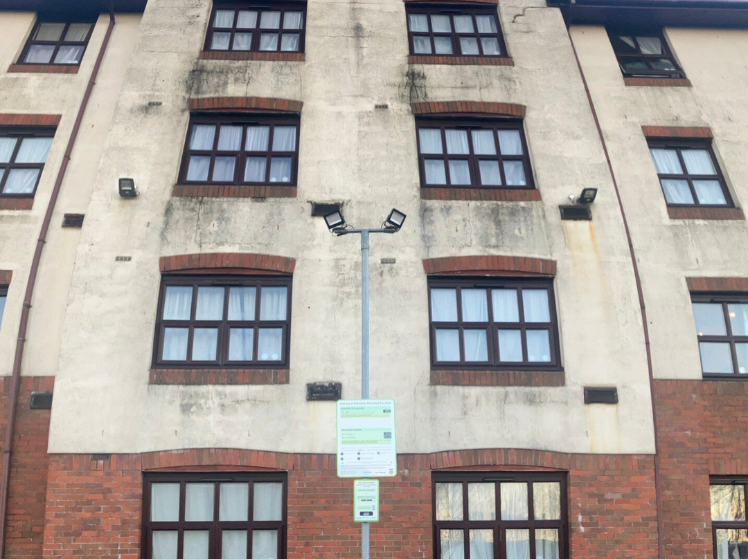 Premier Inn Glasgow Stepps (M80, J3)主图