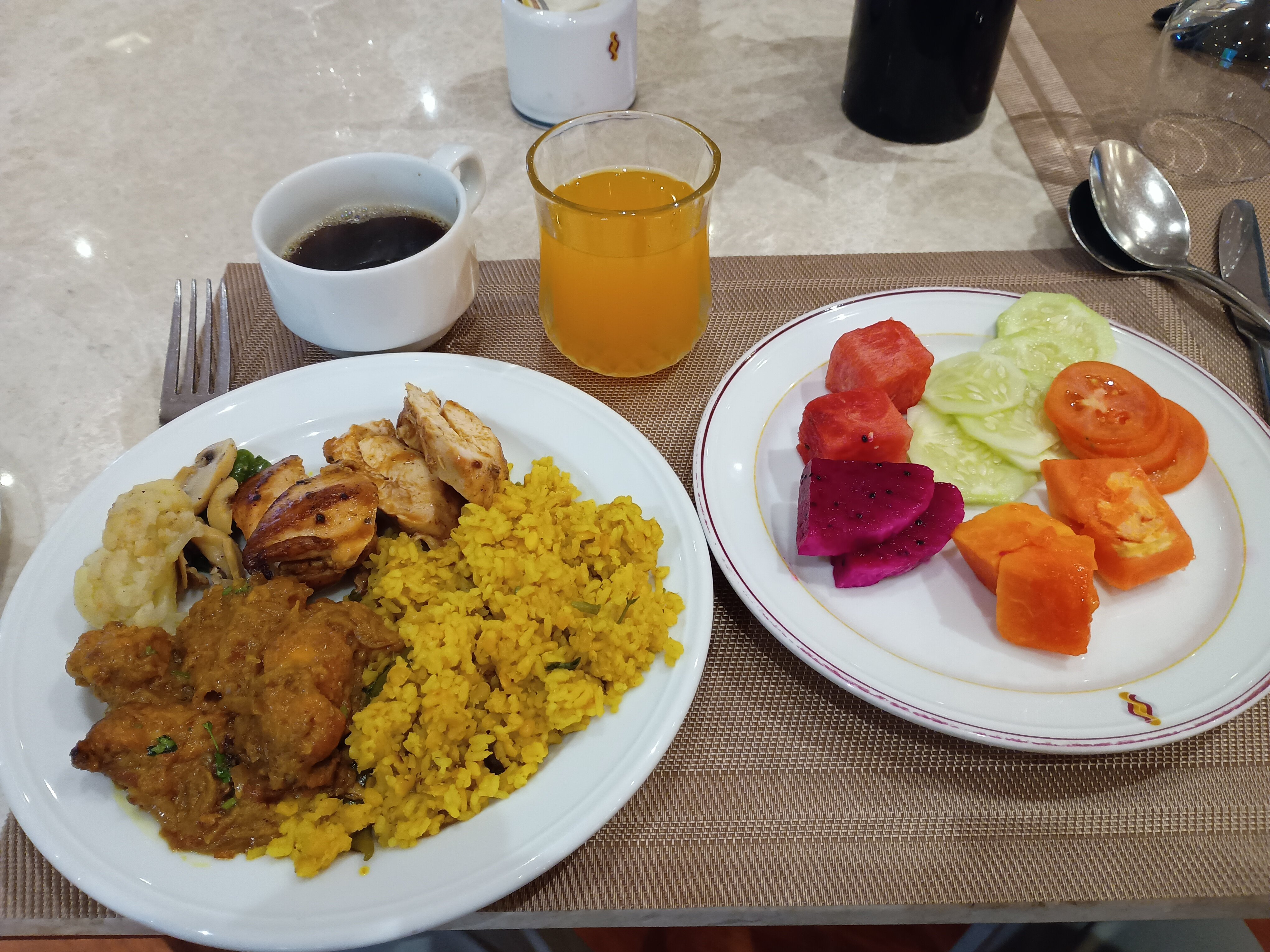 达卡酒店萨日娜-餐饮