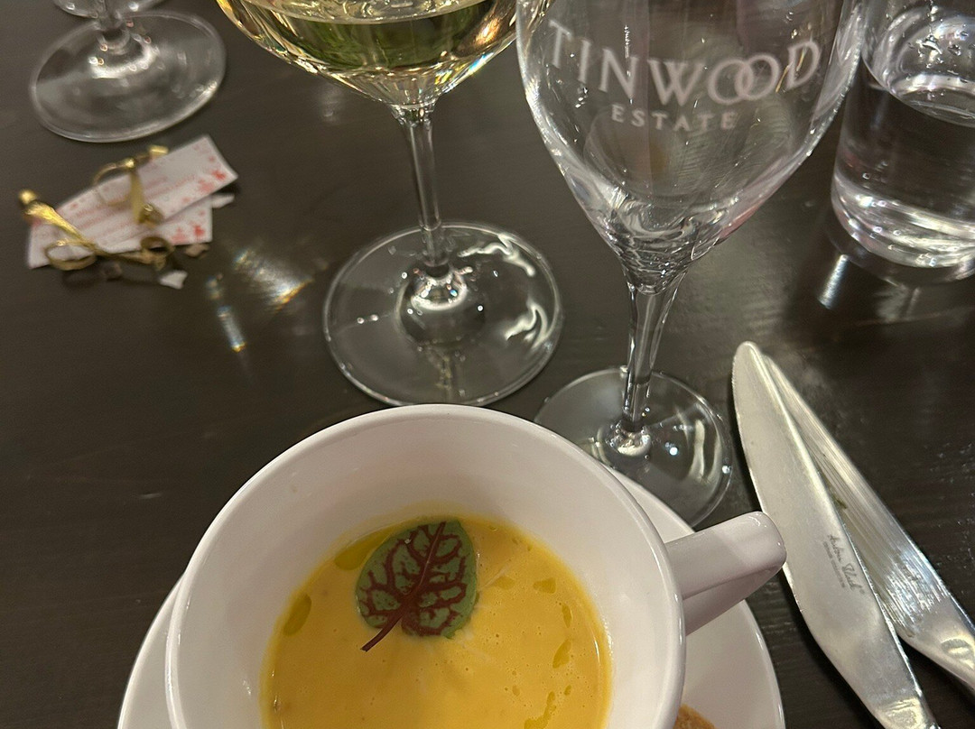 Tinwood Estate Vineyard-奇切斯特必去景点
