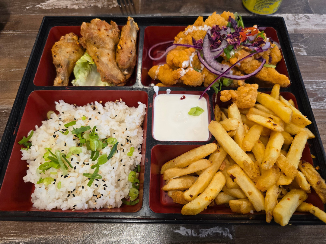 Yomiko Asian Street Cafe