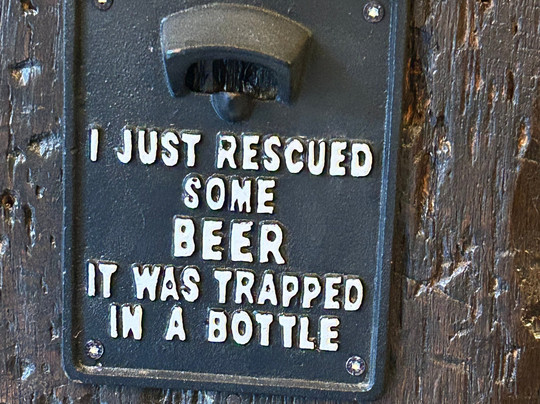 Timothy's Le Brasseur du Pape-艾古斯汉必去景点