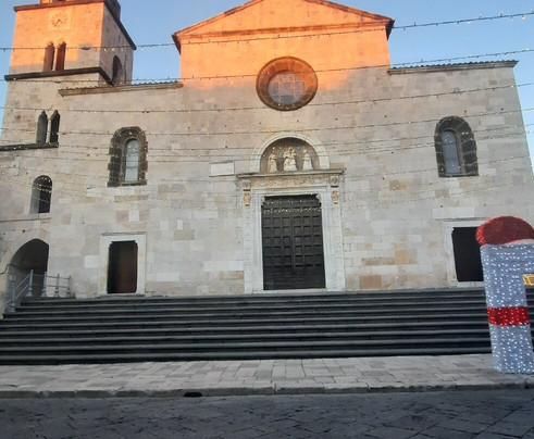 Piazza Unità D'italia-丰迪必去景点