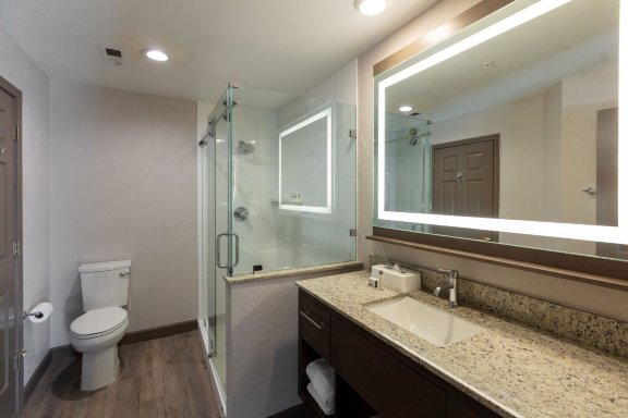 Holiday Inn Club Vacations - Tahoe Ridge Resort-浴室