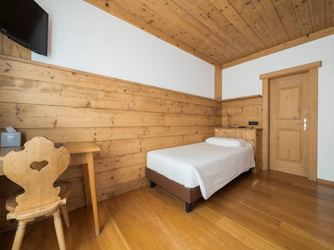 蒙大拿酒店主图