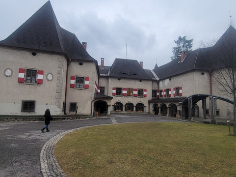 Schloss Pichl-Sankt Barbara im Mürztal必去景点