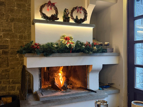 雅典娜酒店主图