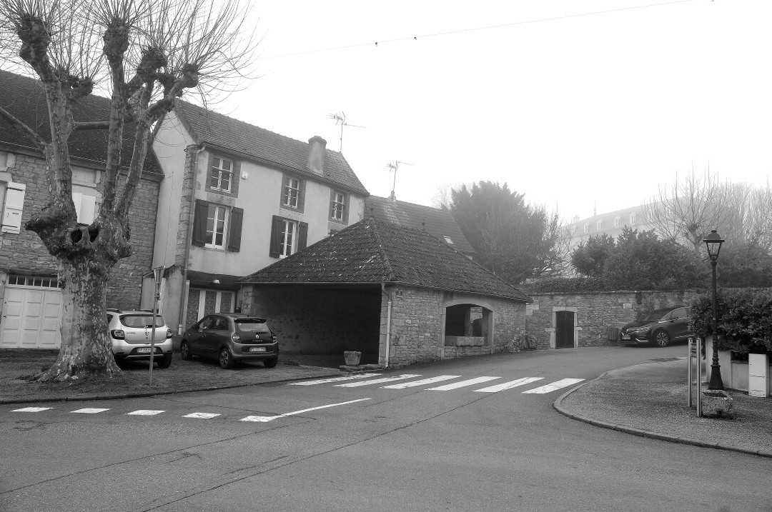 Lavoir De La Fontaine De Barrange-Buxy必去景点