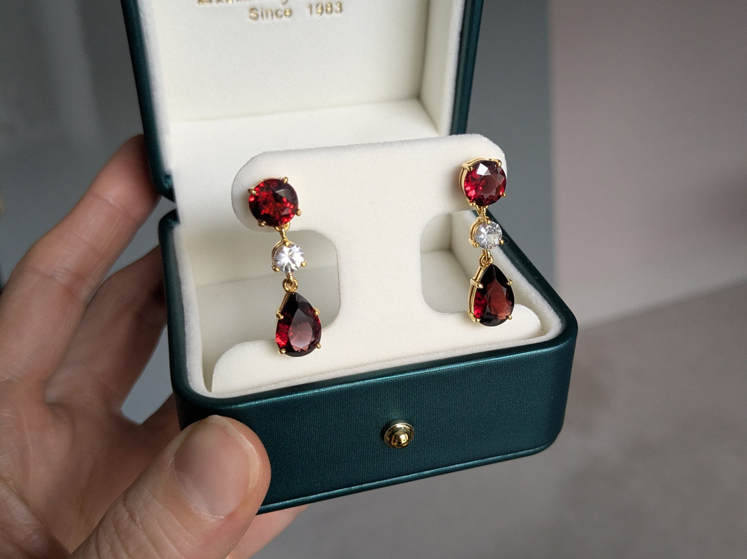 里尼亚珠宝-加勒必去景点