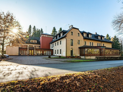 莫里斯高尔夫酒店主图