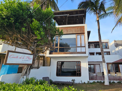 海边村舍酒店主图