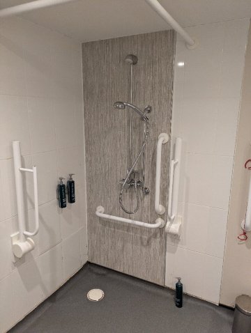 理光竞技场希尔顿逸林酒店-考文垂-官方