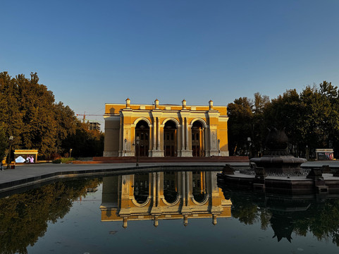 Alisher Navoiy Theater-塔什干必去景点