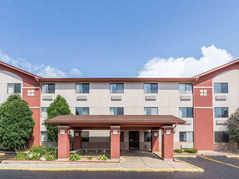 圣查尔斯温德姆速8酒店