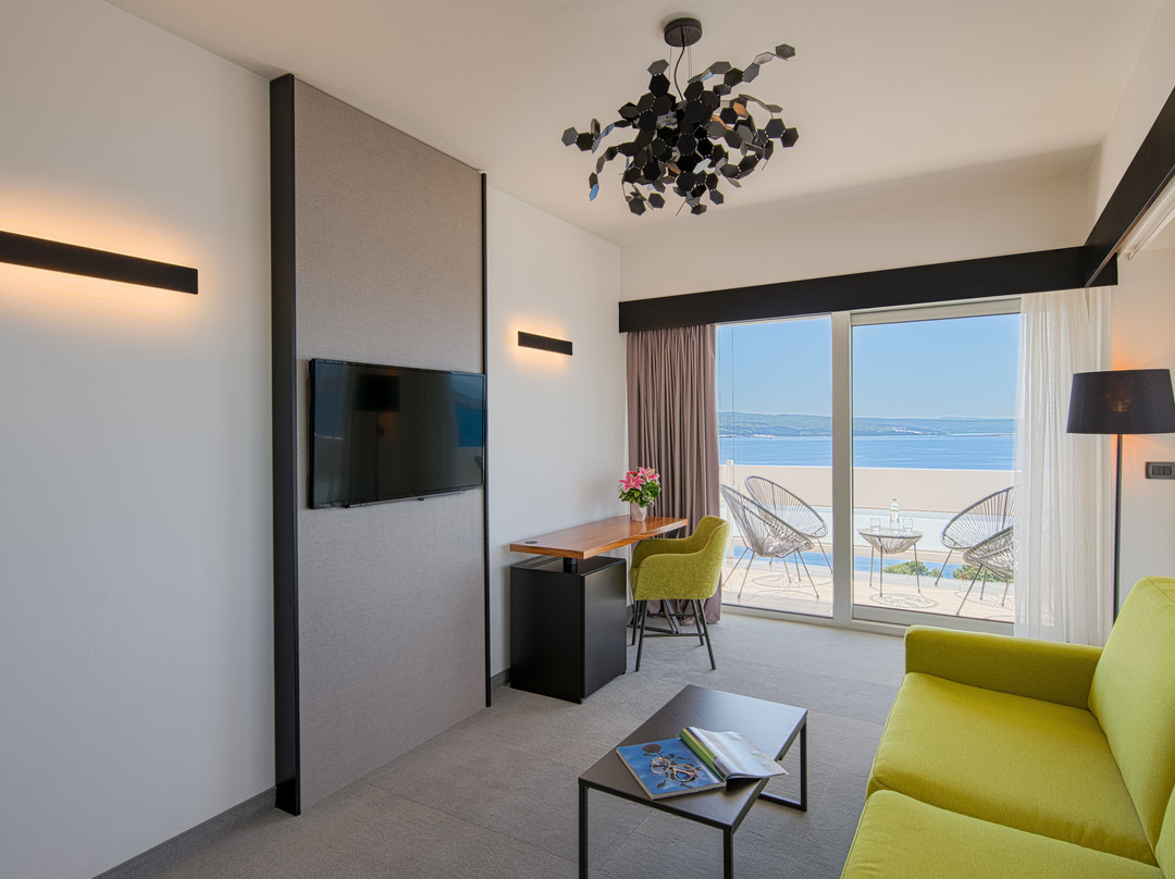 奥莫瑞卡酒店主图