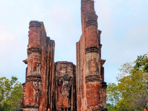 Bee Travels-康提必去景点