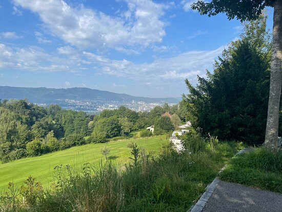 多尔德大酒店主图