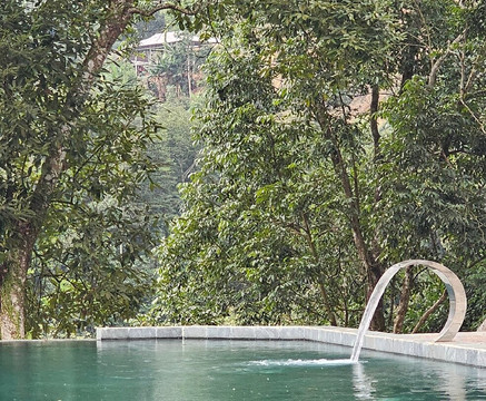 潘厚生态度假村主图