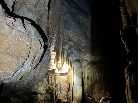 Lincoln Caverns And Whisper Rocks-亨廷顿必去景点