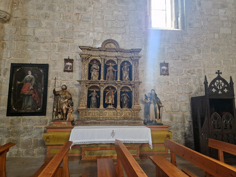 Colegiata de San Miguel-Ampudia必去景点