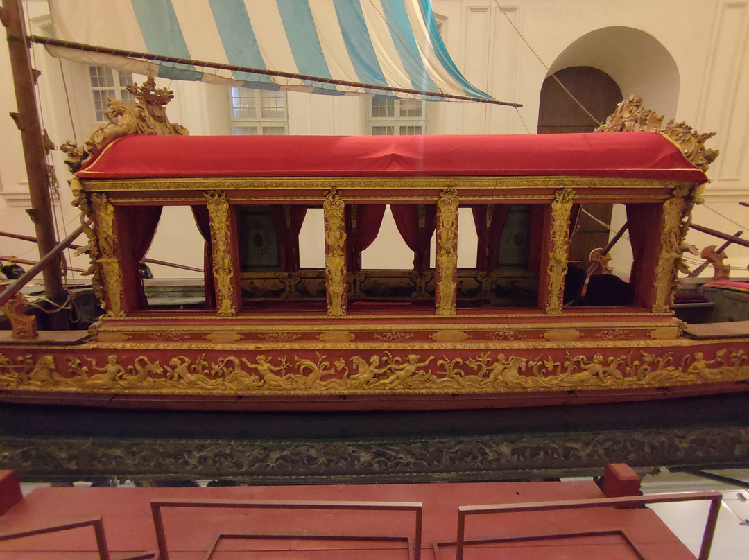 Il Bucintoro dei Savoia-韦纳里亚雷亚莱必去景点