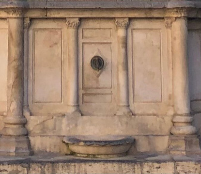 Fontana Monumentale Di Piazza