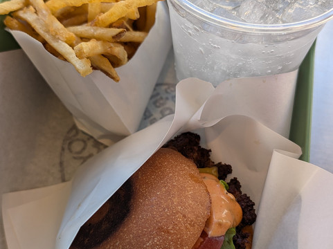 Henry's Burger Jiyugaoka主图