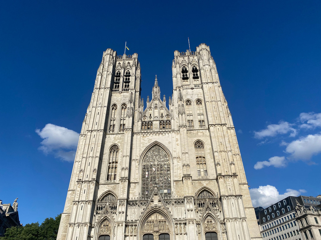 圣弥额尔圣古都勒主教座堂（Cathedrale St-Michel et Ste-Gudule）-布鲁塞尔必去景点
