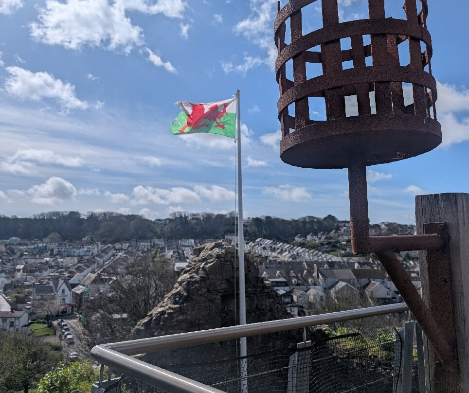 Oystermouth Castle-Mumbles必去景点