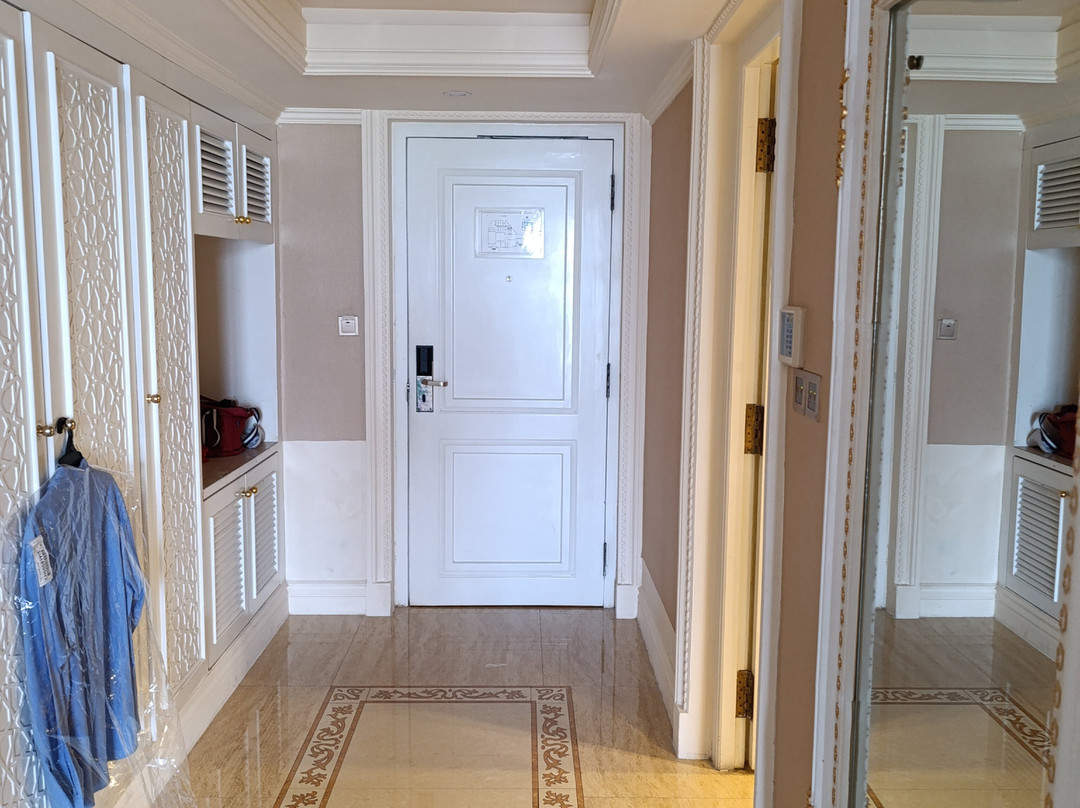 格兰德康提亚酒店主图