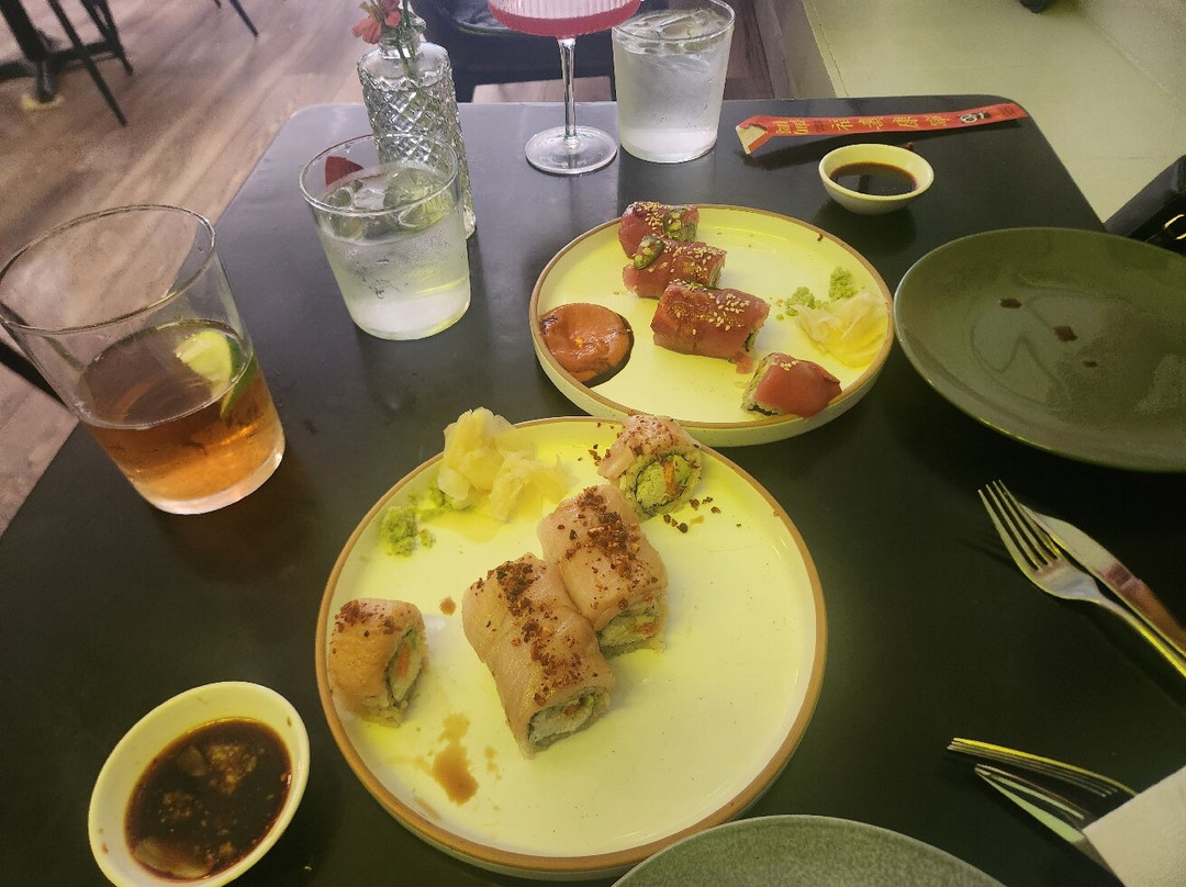 Locals Raw Bar