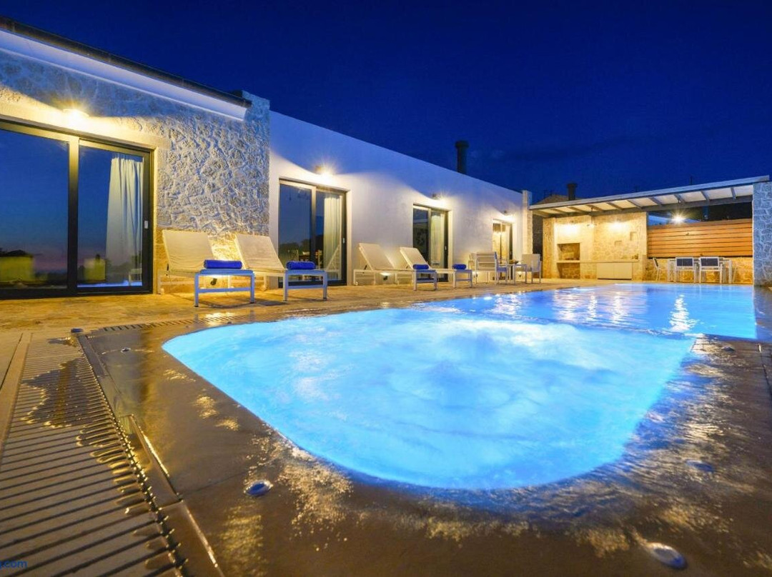 Lithari Luxury Villas