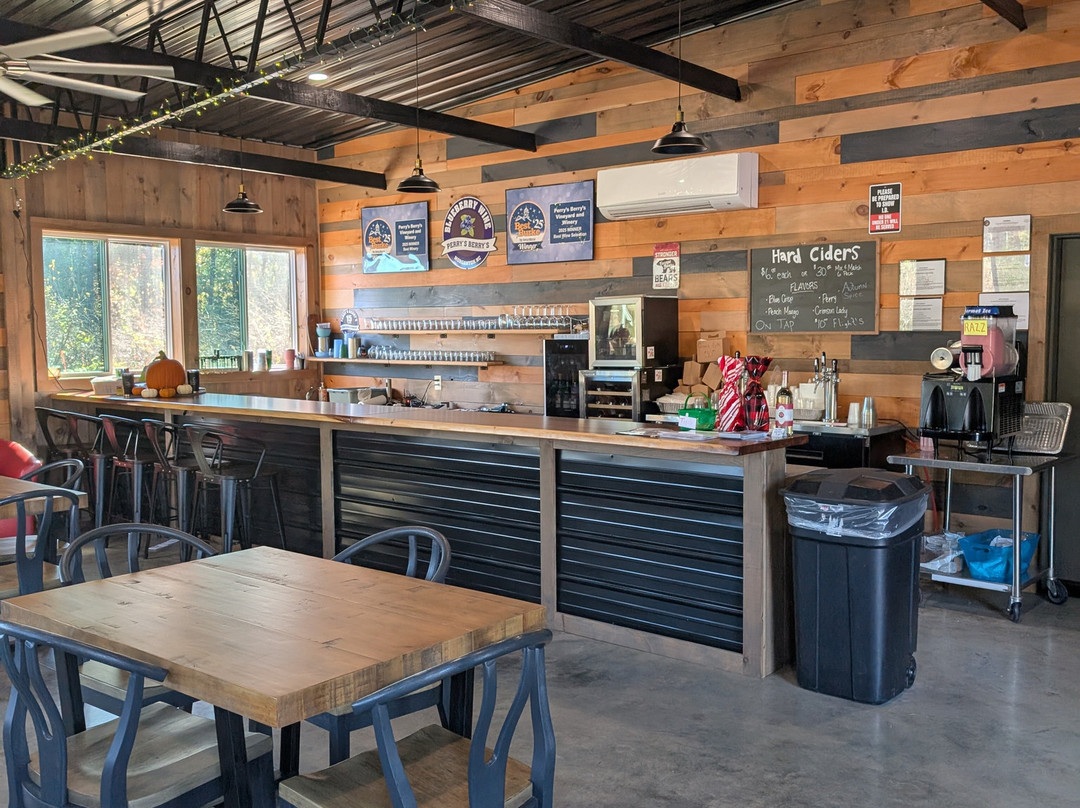 Perry's Berry's Vineyard & Winery-Morganton必去景点