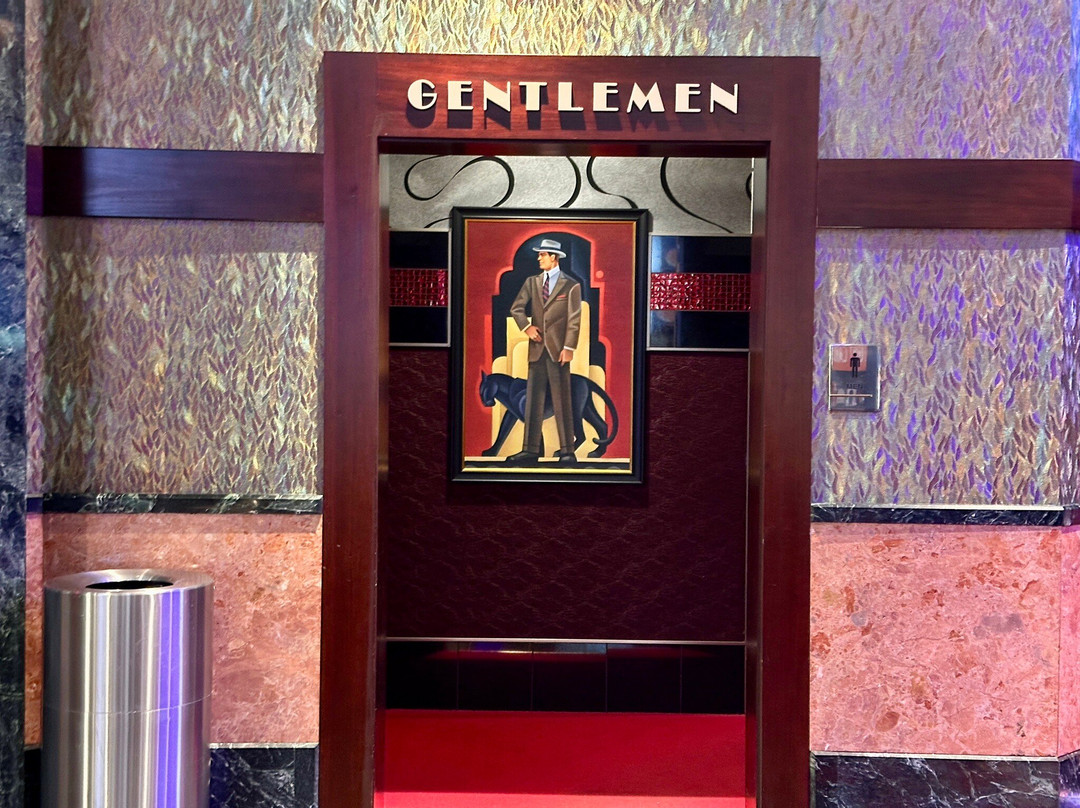 Regal Warren theater-Midwest City必去景点