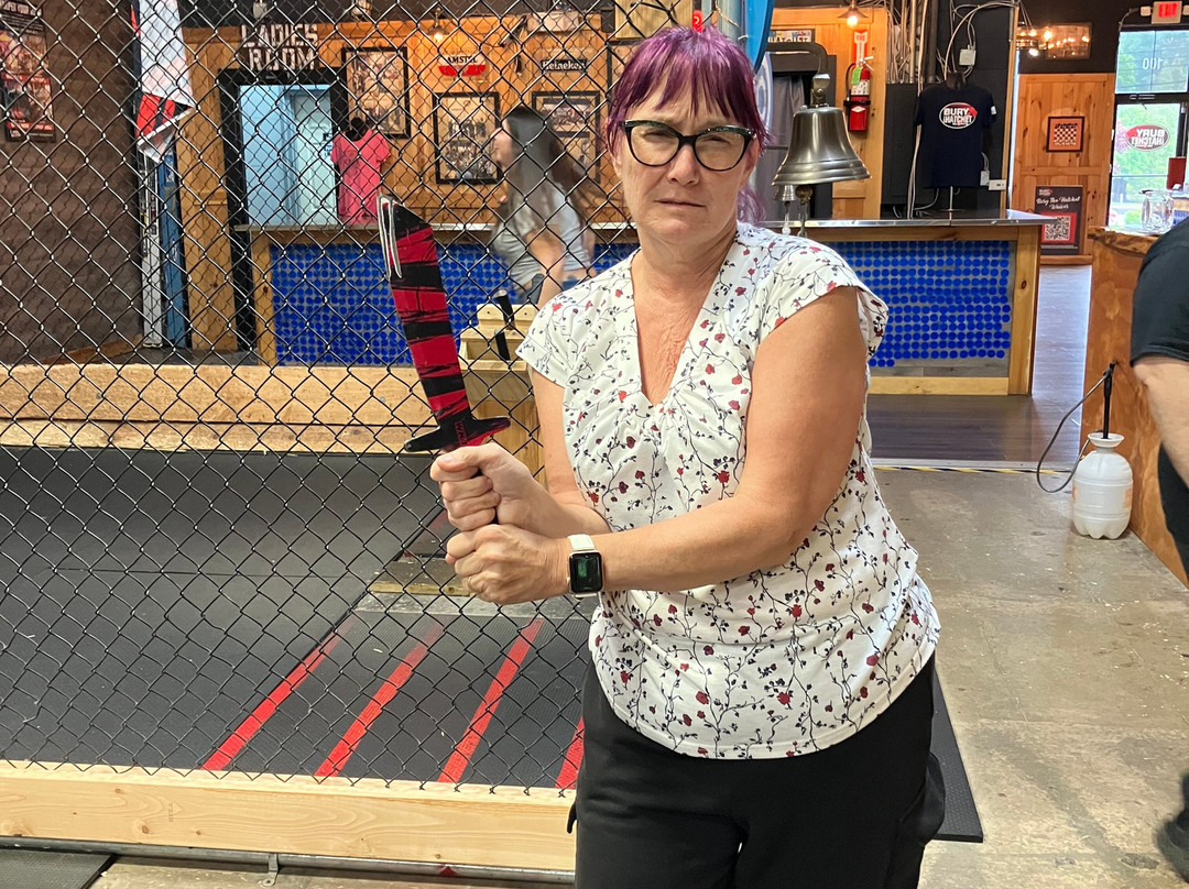 Bury The Hatchet Cherry Hill - Axe Throwing-切里希尔必去景点
