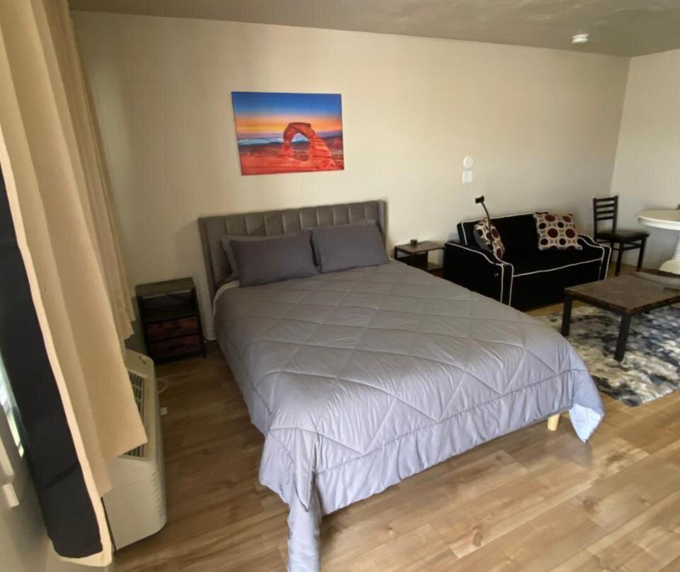 Green River Inn Apartments