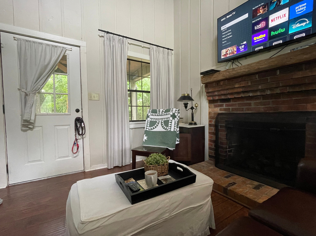 French Camp Bed and Breakfast Inn主图